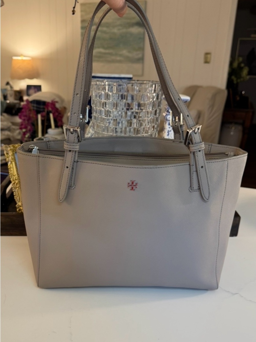 ๐ฉถ๐ฉถ TORY BURCH GREY SAFFIANO LEATHER TOTE!๐ฉถ๐ฉถ